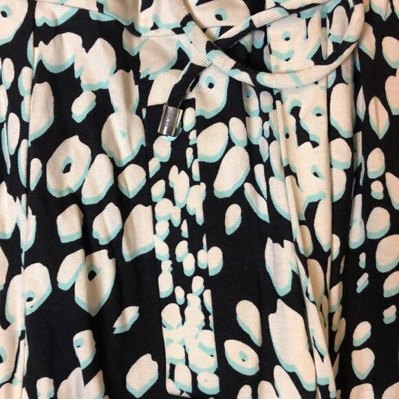 Vintage Diane Von Furstenberg 100% silk iconic wrap dress/cover-up | Size 6 - Picture 4 of 12